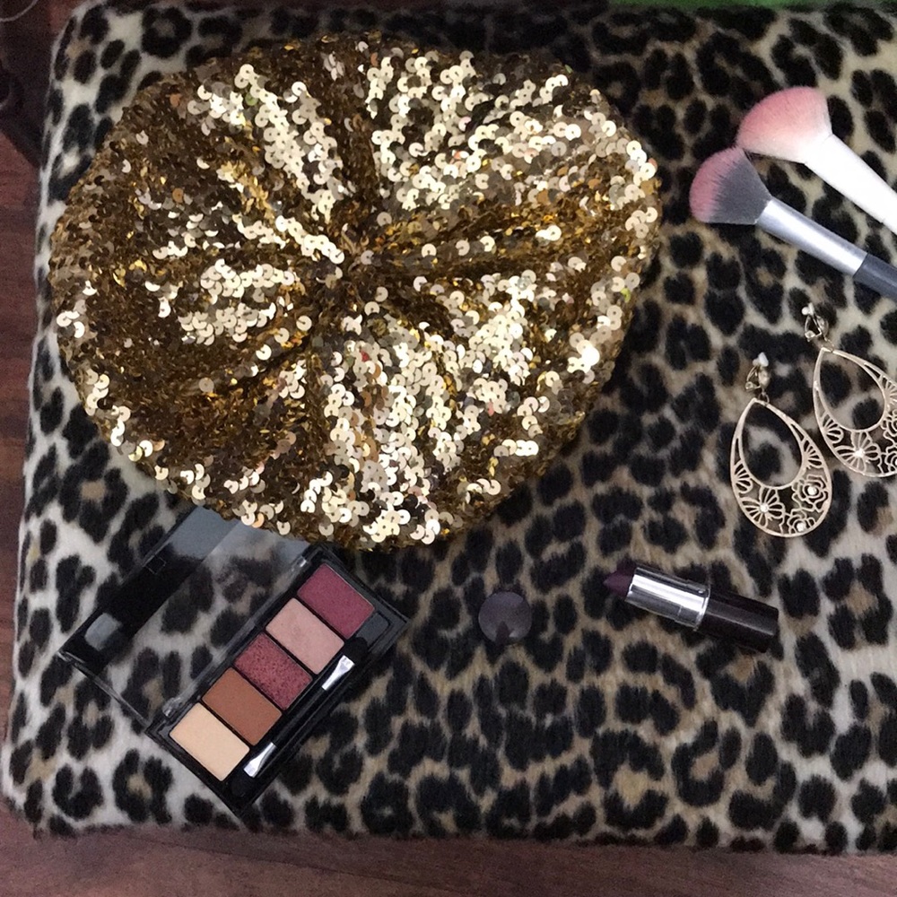 Vintage sequined beret gold